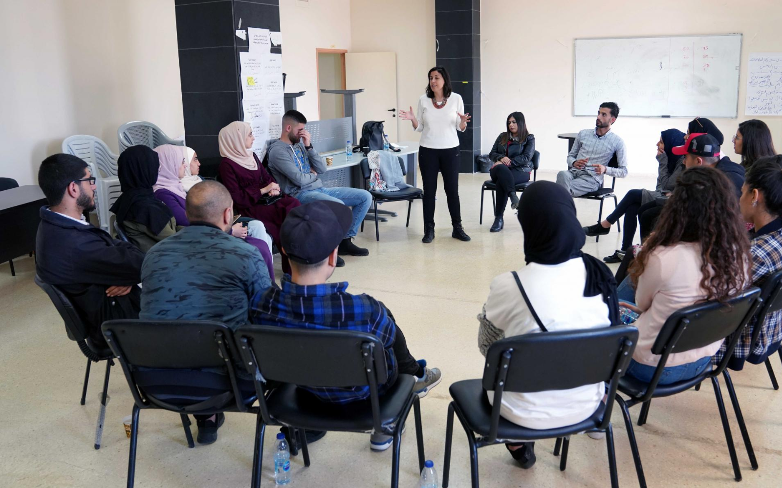 You are currently viewing Youth Entrepreneurs Driving Change in Their Communities